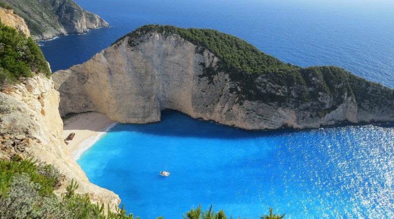 A Paradise for Holiday A Paradise for Holiday